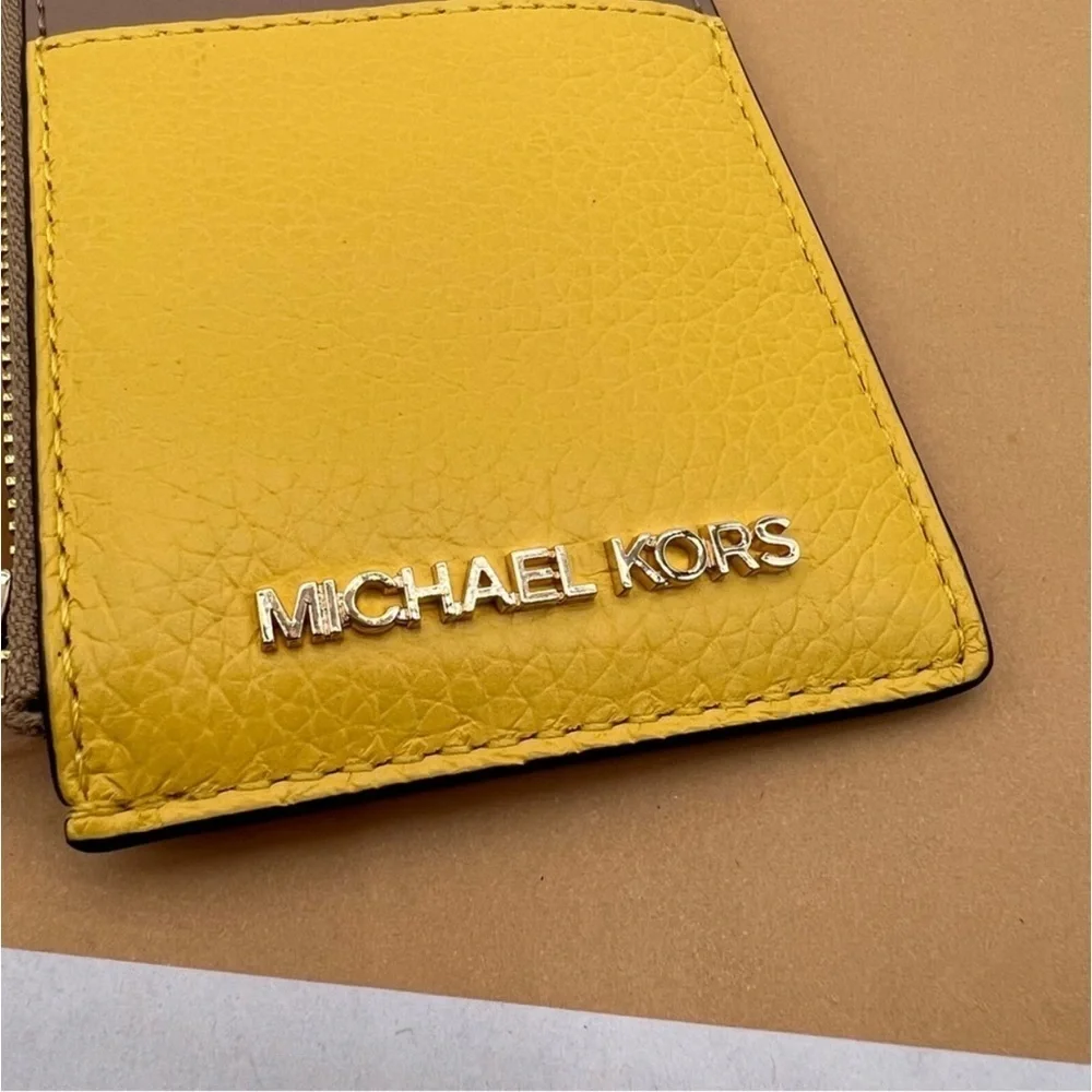 Michael Kors Jet Set Travel MD TZ Card Case Wallet